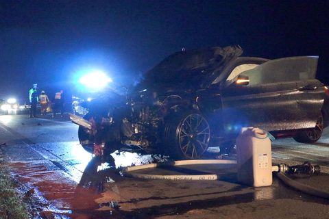 Der Mann wurde bei der Kollision leicht verletzt, das Auto war nicht mehr fahrtüchtig. Foto: Justin Brosch/dpa
