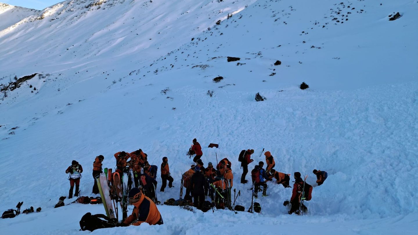 Rettungskräfte waren am Finsterkopf im Einsatz. Foto: ---/Hundestaffel Bergrettung/dpa