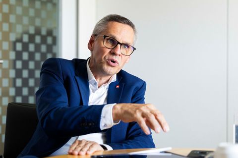 Nach den von US-Präsident Trump angekündigten Strafzöllen: IG-Metall-Bezirksleiter Thorsten Gröger verlangt Geschlossenheit und