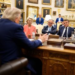 EU-Spitzenpolitiker sitzen im Oval Office bei Donald Trump
