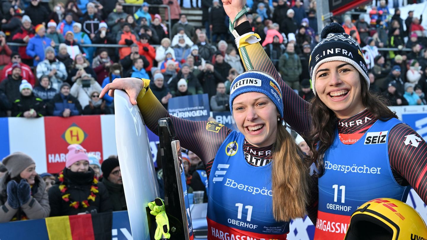 Europameisterinnen, aber bei Olympia nicht dabei: Jessica Degenhardt (r) und Cheyenne Rosenthal. Foto: Martin Schutt/dpa