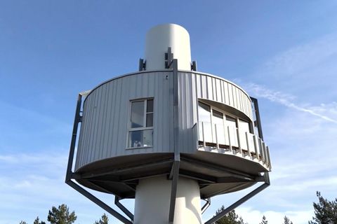 Deutscher Investor baut Windrad zu einzigartigem Ferienhaus um