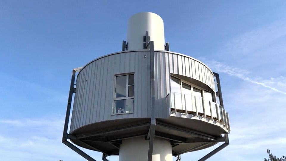 Deutscher Investor baut Windrad zu einzigartigem Ferienhaus um