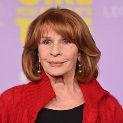 Vip News: Senta Berger nach Sturz auf Bühne schwer verletzt
