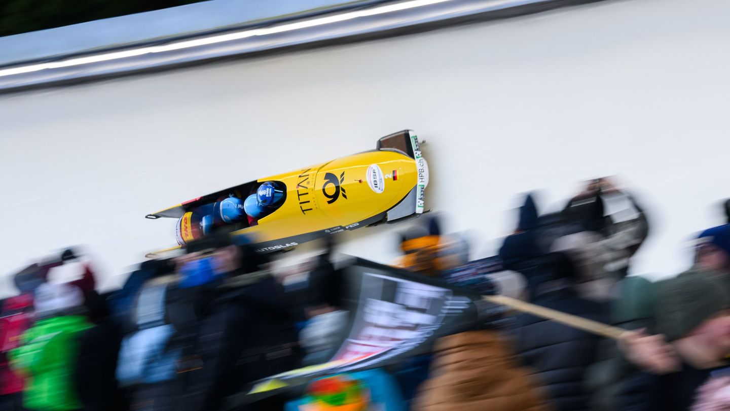 Johannes Lochner holt auch den Viererbob-Gesamtweltcup. Foto: Robert Michael/dpa
