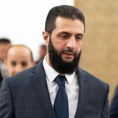 Aufgrund der innenpolitischen Lage verschiebt al-Scharaa seinen Besuch in Deutschland. (Archivbild) Foto: Mosa'ab Elshamy/AP/dpa