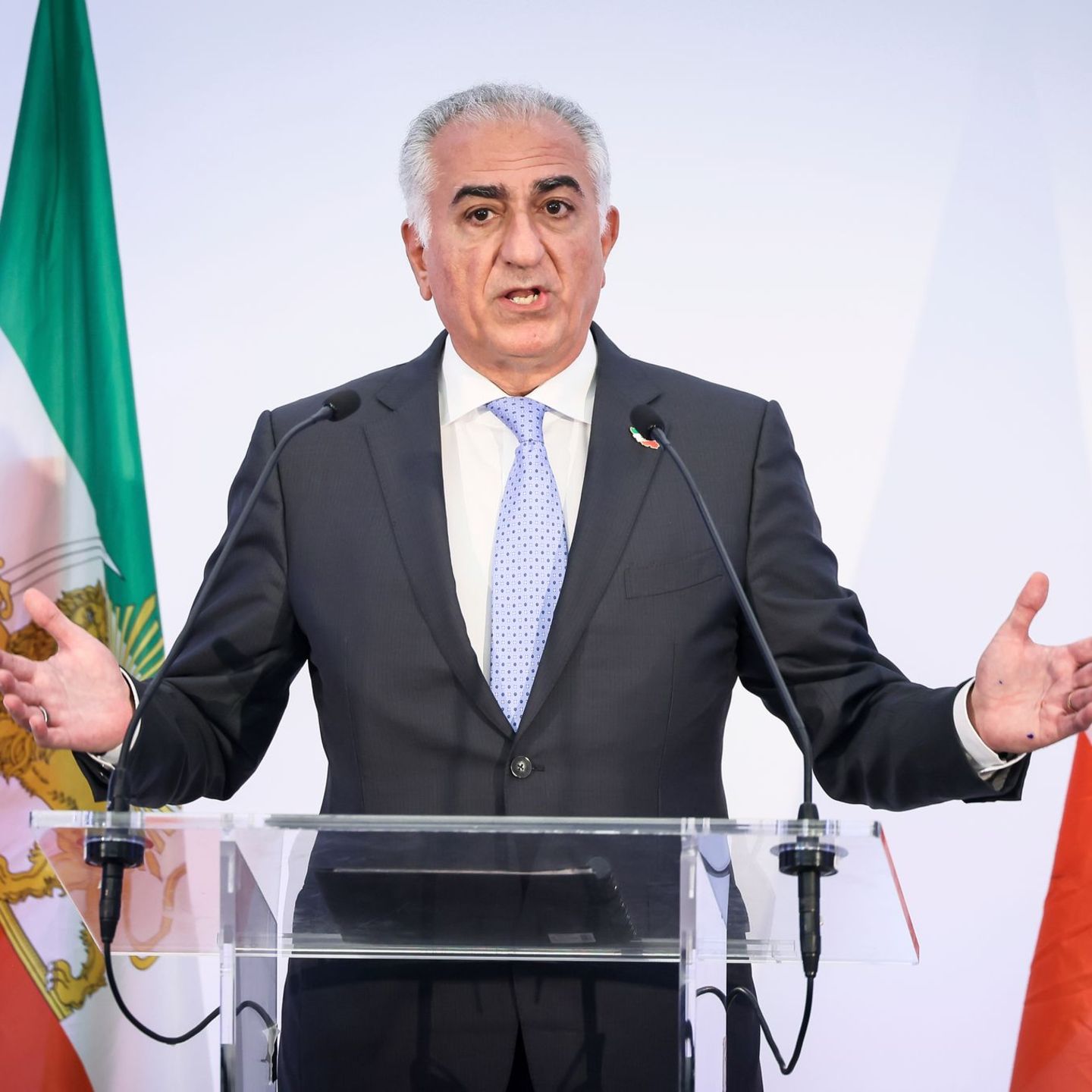 Reza Pahlavi, Sohn des gestürzten Schahs, kündigt seine Rückkehr in den Iran an