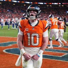 Bo Nix hat die Broncos zum ersten Playoff-Erfolg seit dem Super-Bowl-Sieg vor zehn Jahren geführt. Foto: David Zalubowski/AP/dpa
