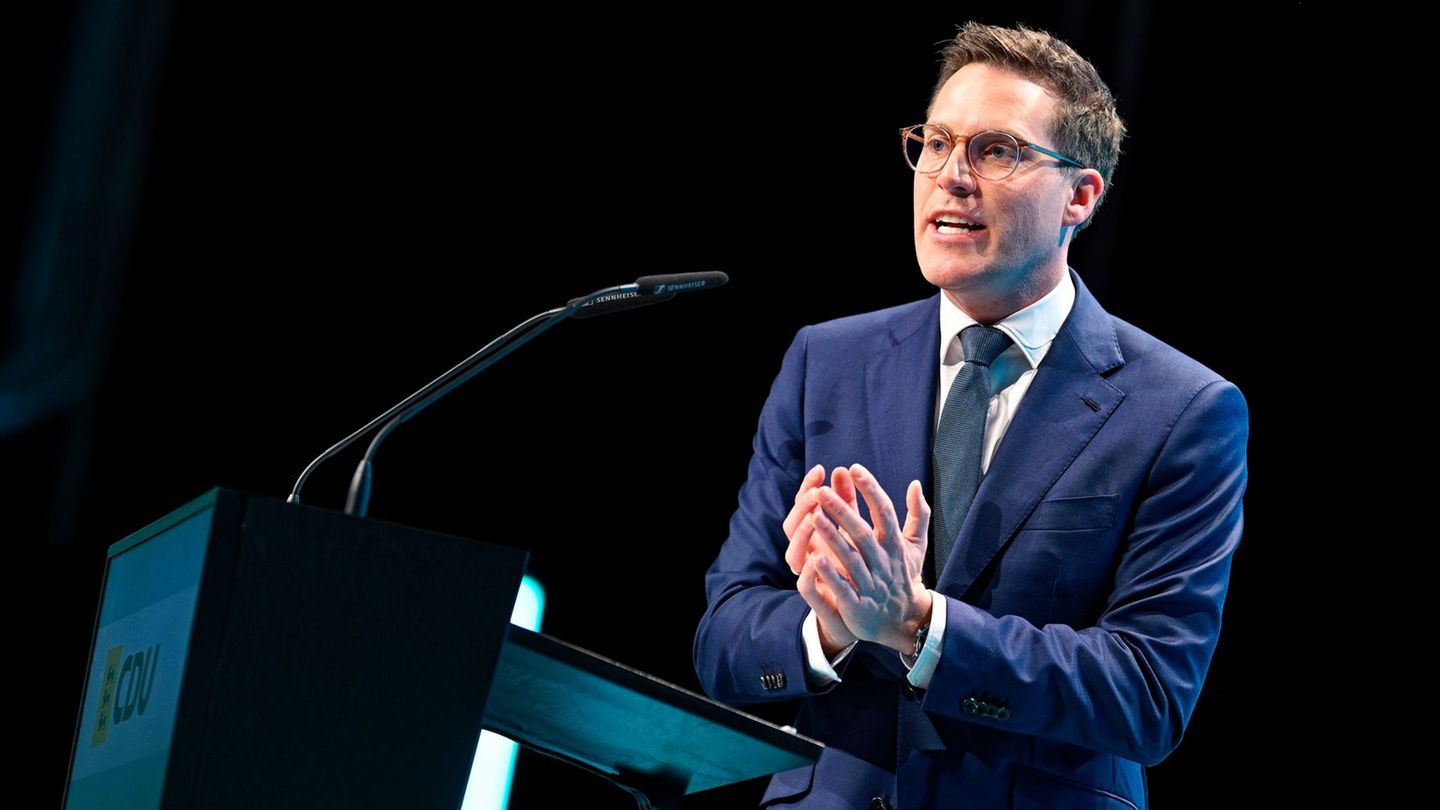 Für die CDU geht Landes- und Fraktionschef Manuel Hagel ins Rennen. (Archivbild) Foto: Uwe Anspach/dpa