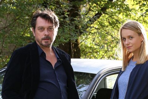 "Landkrimi: Steirerrausch": LKA-Kommissar Sascha Bergmann (Hary Prinz) mit seiner Kollegin Anni Sulmtaler (Anna Unterberger).