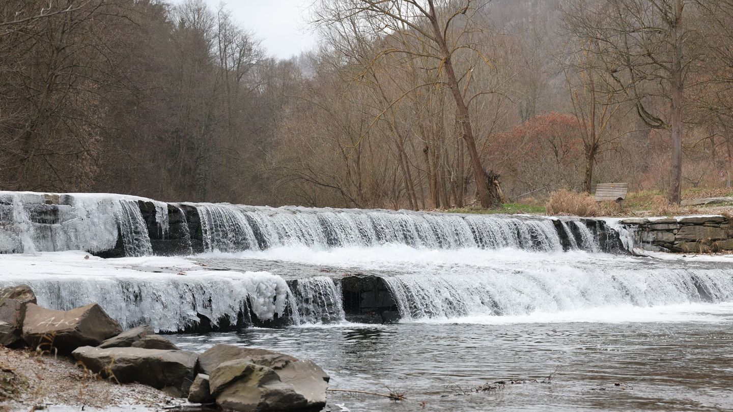 Frostig kalt, aber sonnig wird es in Thüringen. (Symbolbild) Foto: Bodo Schackow/dpa