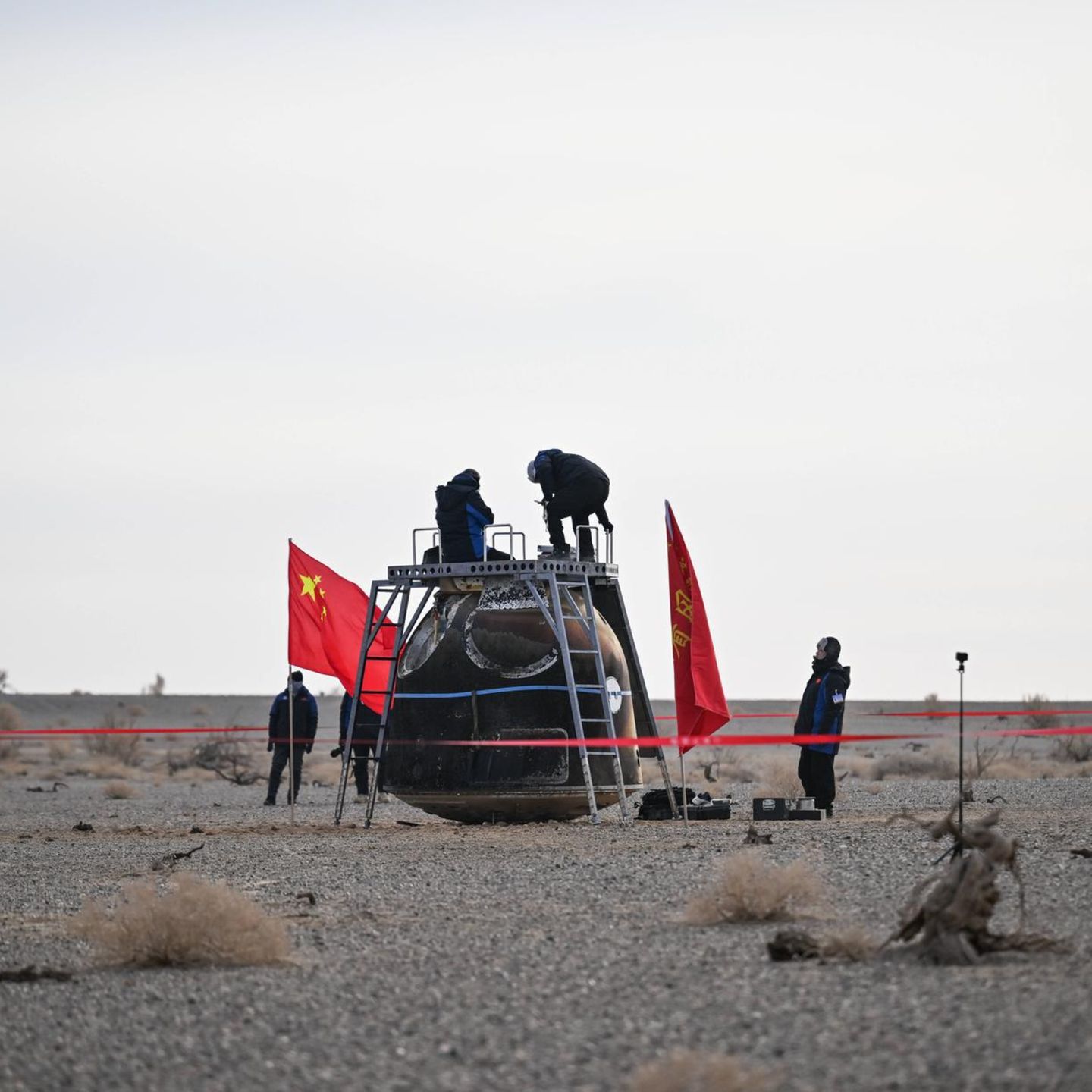 Landestelle der "Shenzhou 20" in der Wüste Gobi