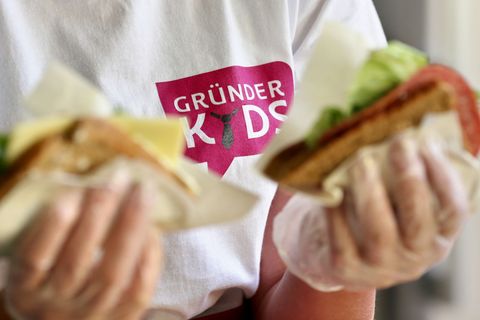 Schülerfirmen in Sachsen erhalten Förderung. (Symbolbild) Foto: Jan Woitas/dpa-Zentralbild/dpa