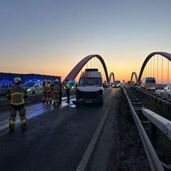 Auf dieser Brücke der A42 bei Bottrop kam es zum schweren Unfall durch Glätte