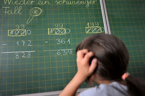 Für den Mathe-Unterricht gibt es inzwischen auf individuelle Fähigkeiten zugeschnittene Online-Tools (Symbolbild). Foto: Frank L