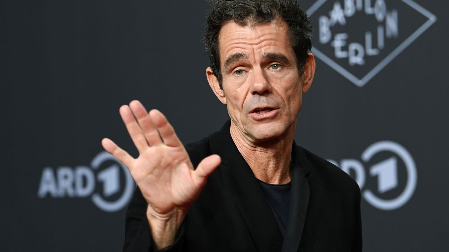 Tykwer will "Lázár" verfilmen (Foto-Archiv). Foto: Jens Kalaene/dpa