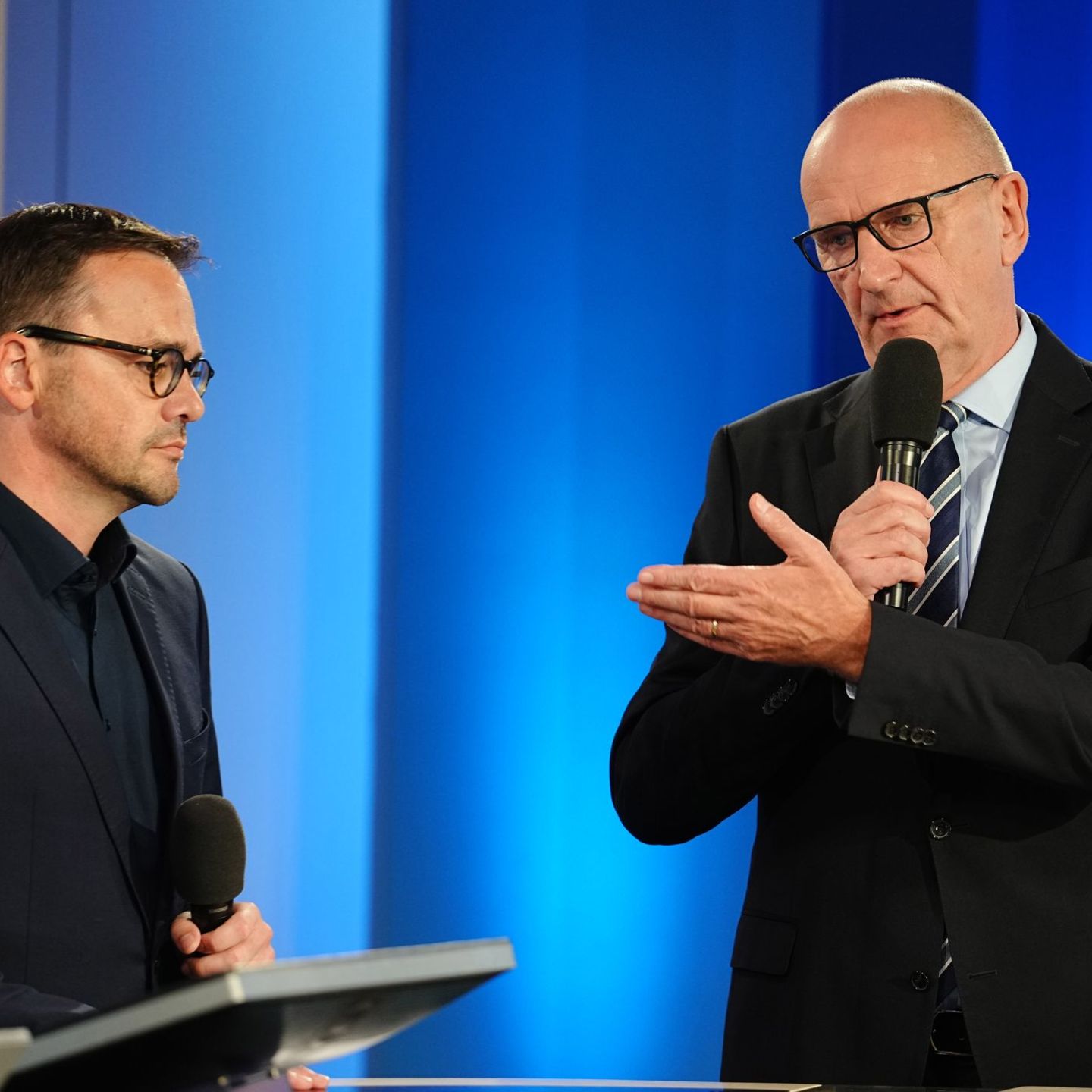 Die SPD von Ministerpräsident Dietmar Woidke (rechts) und die CDU von Landeschef Jan Redmann verhandeln in Brandenburg über eine