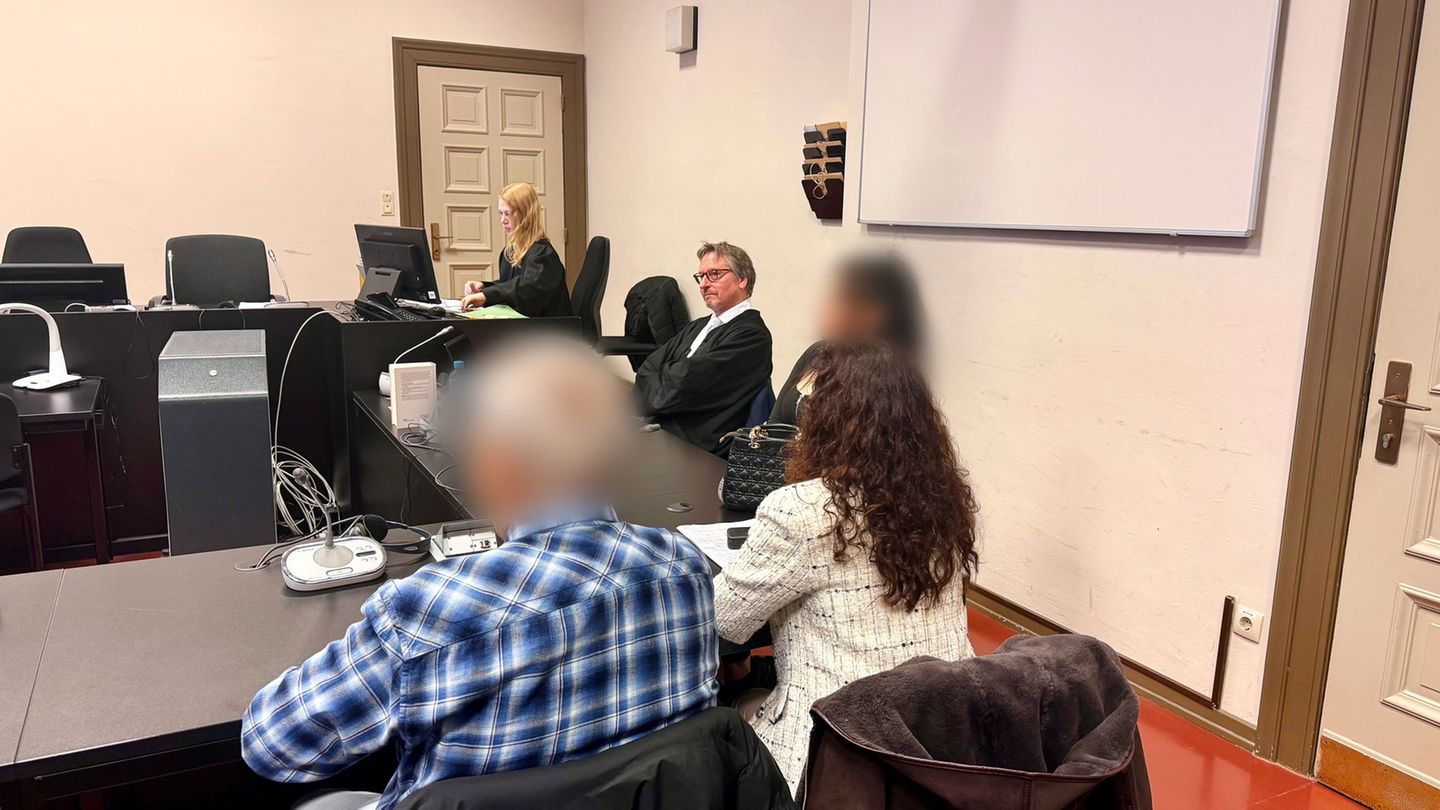 Prozess wegen Verbrennung des Korans hat begonnen. Foto: Carola Große-Wilde/dpa