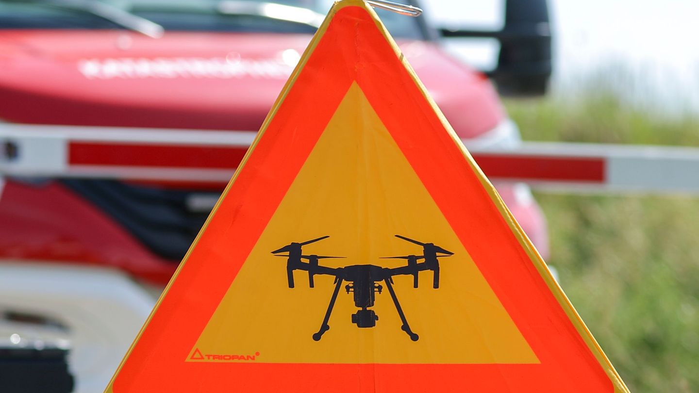 Eine Drohne der Feuerwehr hat bei der Polizei in Sondershausen für Fragen sowie einen Einsatz gesorgt. (Symbolbild) Foto: Jan Wo