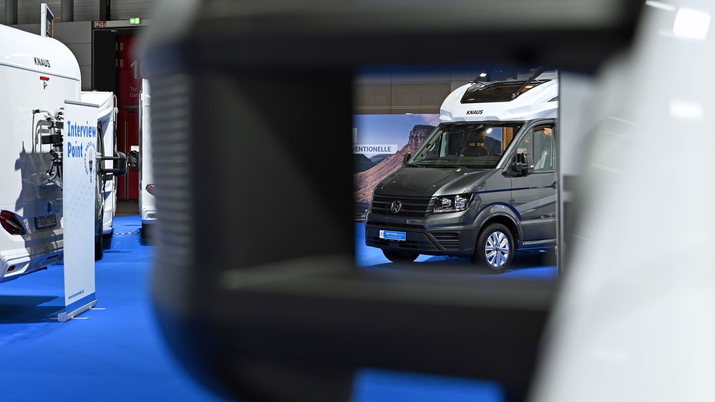 2025 haben deutsche Hersteller weniger Reisemobile und Wohnwagen produziert. (Archivbild) Foto: Helena Dolderer/dpa