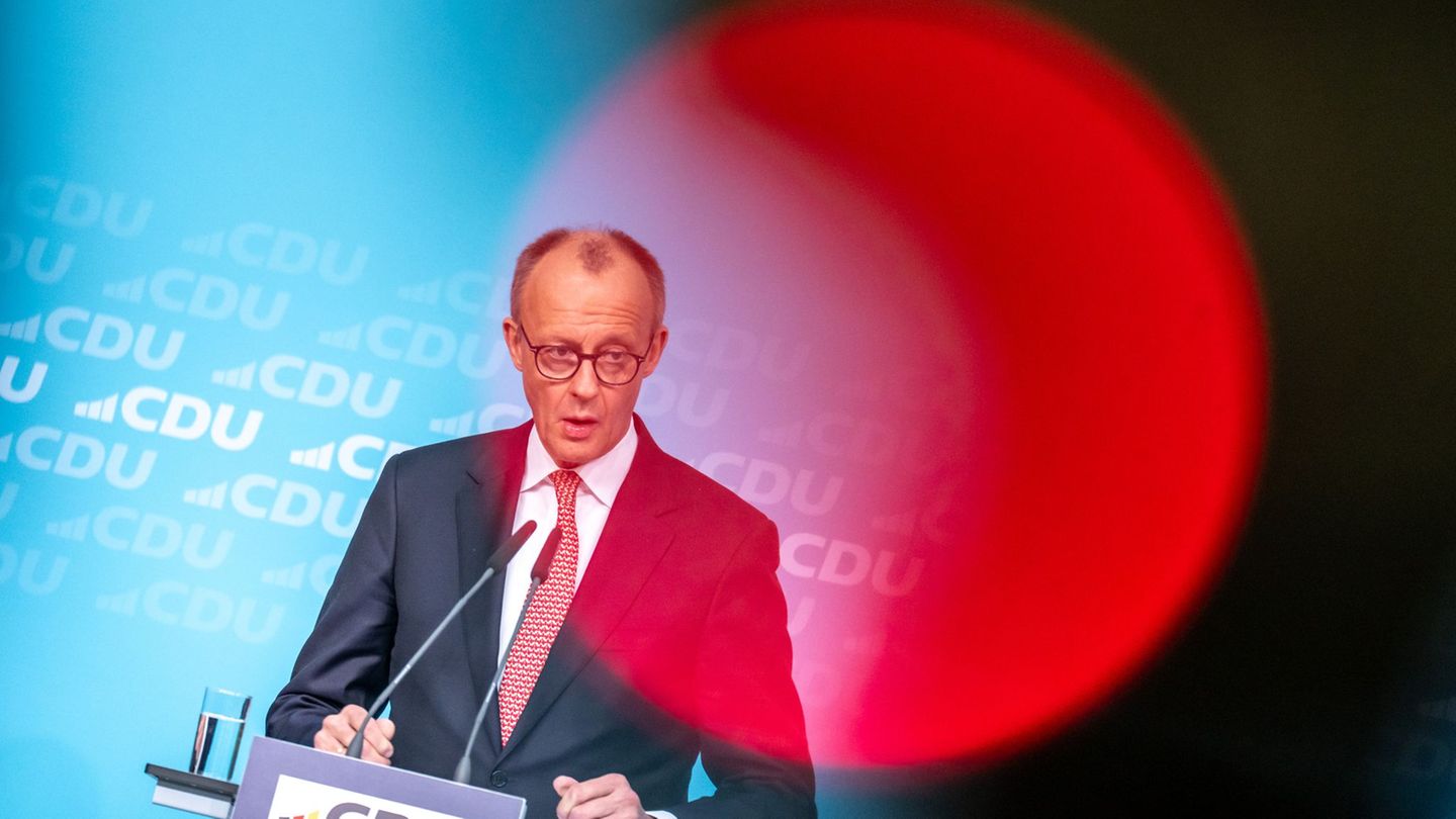 "Unsere Wirtschaft ist noch nicht wieder ausreichend in Schwung", sagt Friedrich Merz. Foto: Michael Kappeler/dpa
