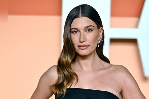 Auch Hailey Bieber nahm ihre Follower mit auf ihre Zeitreise ins Jahr 2016.