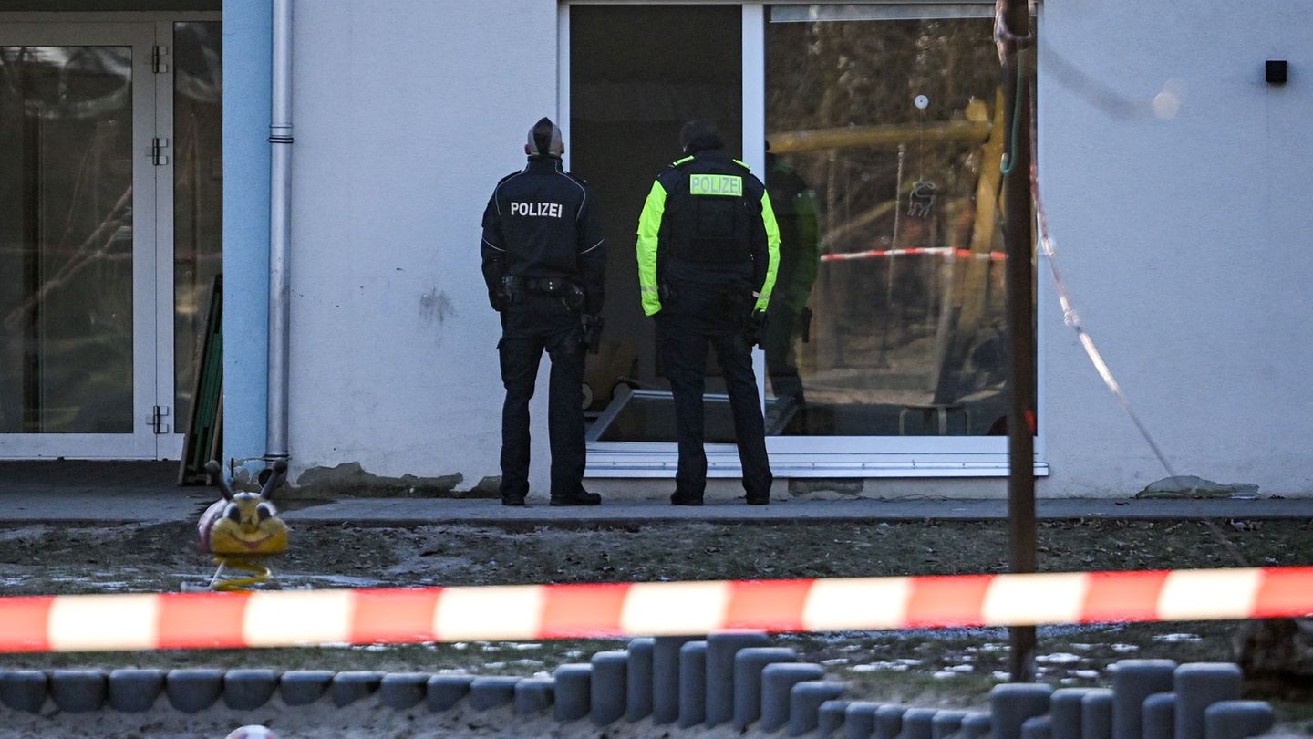 Ein Kind ist in einer Berliner Kita bei einem Unfall gestorben. Foto: Britta Pedersen/dpa