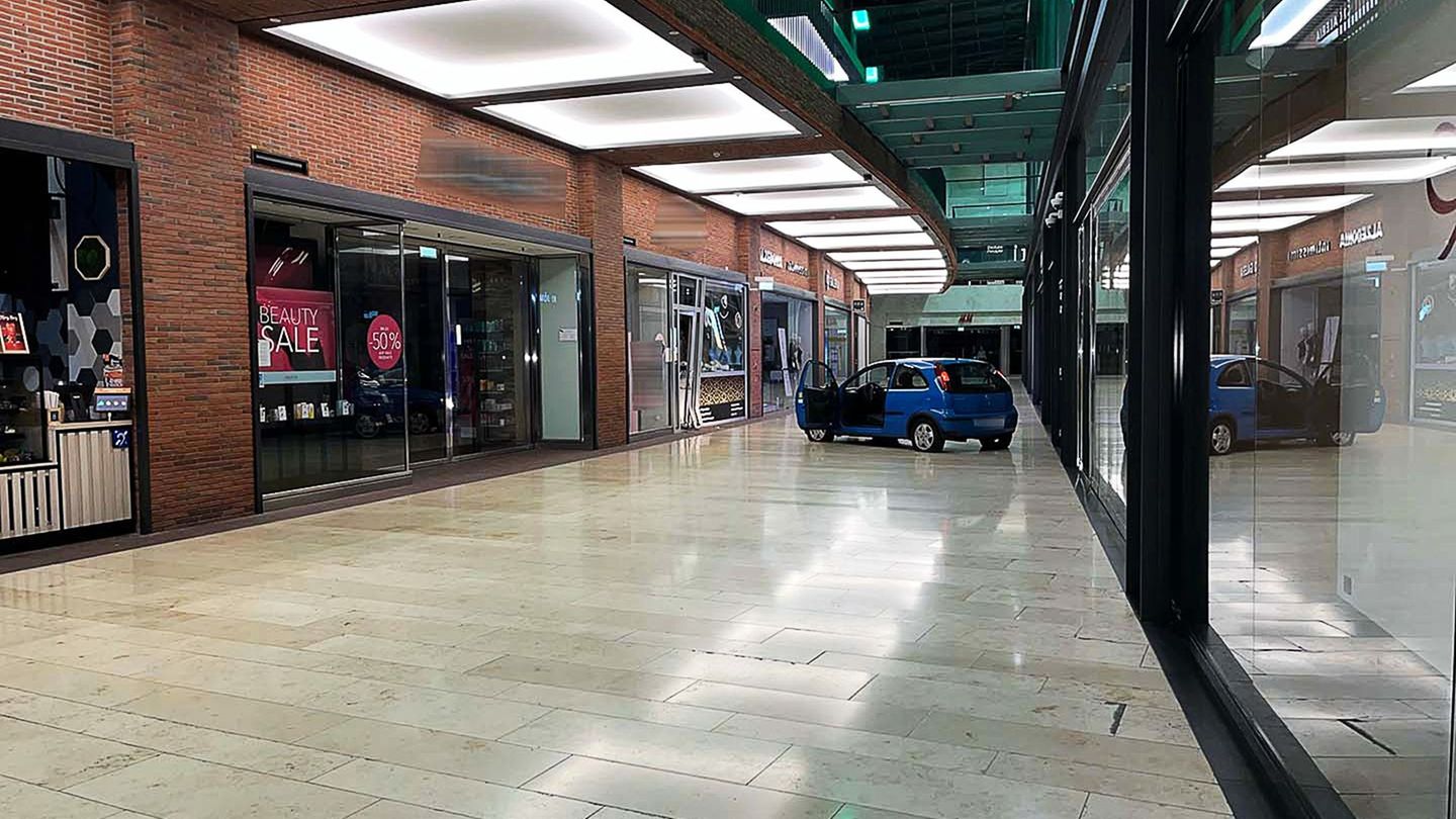 Die Täter erbeuteten zahlreiche Wertgegenstände. Foto: -/Polizei Duisburg/dpa