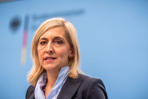 "Zur Wahrheit gehört aber auch, dass die niedrigschwellige Möglichkeit der telefonischen Krankschreibung missbräuchlich ausgenut