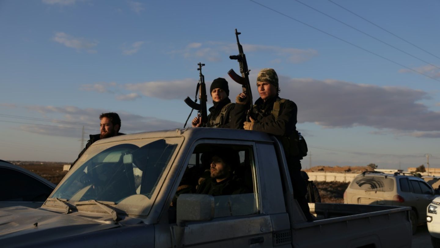 Syrische Regierungstruppen in Raka