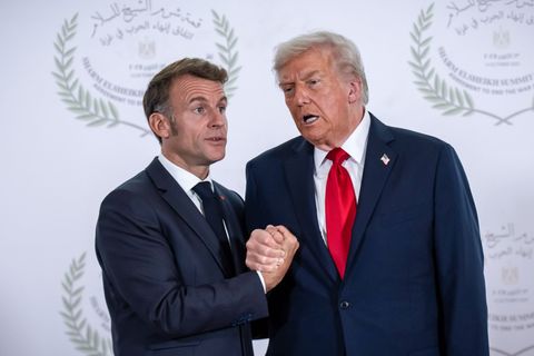 Trump droht: Sollte Frankreich dem "Friedensrat" nicht beitreten, könnte es hohe Zölle geben. (Archivbild) Foto: Michael Kappele