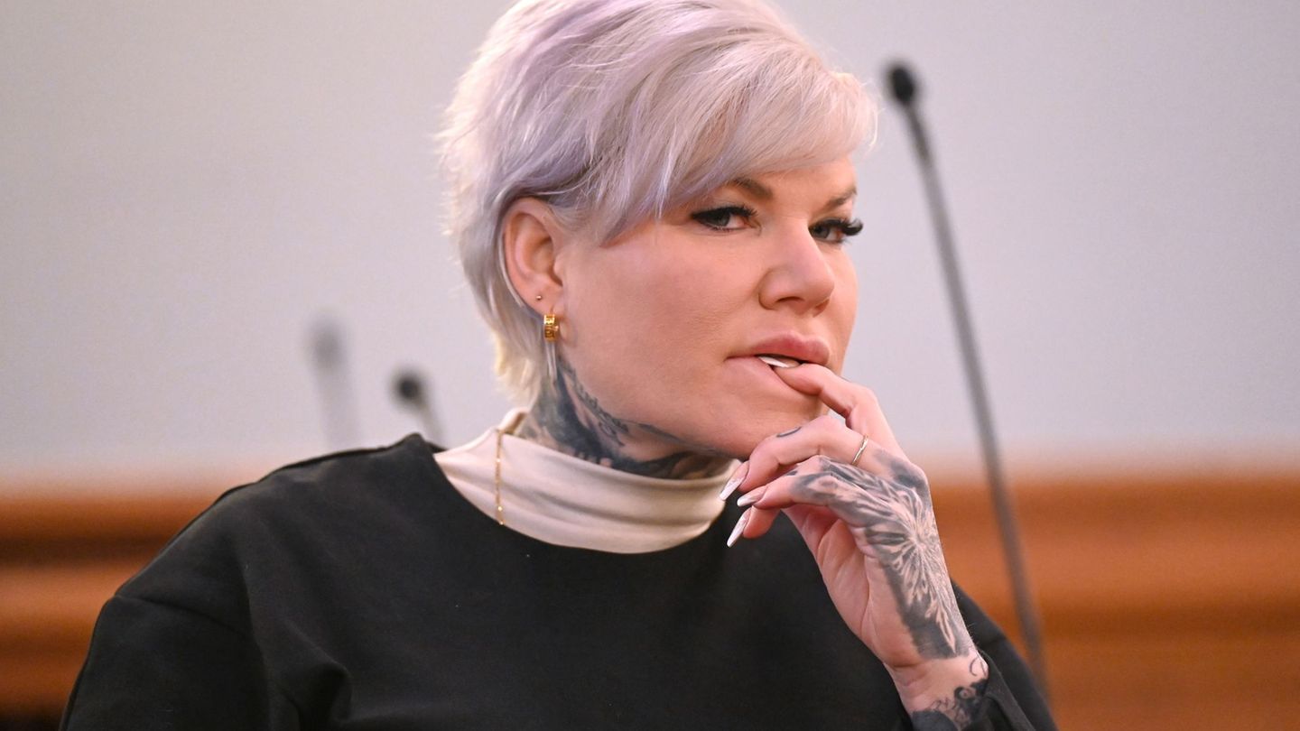 Hitlergruß auf der Bühne: Melanie Müller legt Revision gegen Urteil ein. (Archivbild) Foto: David Hammersen/dpa