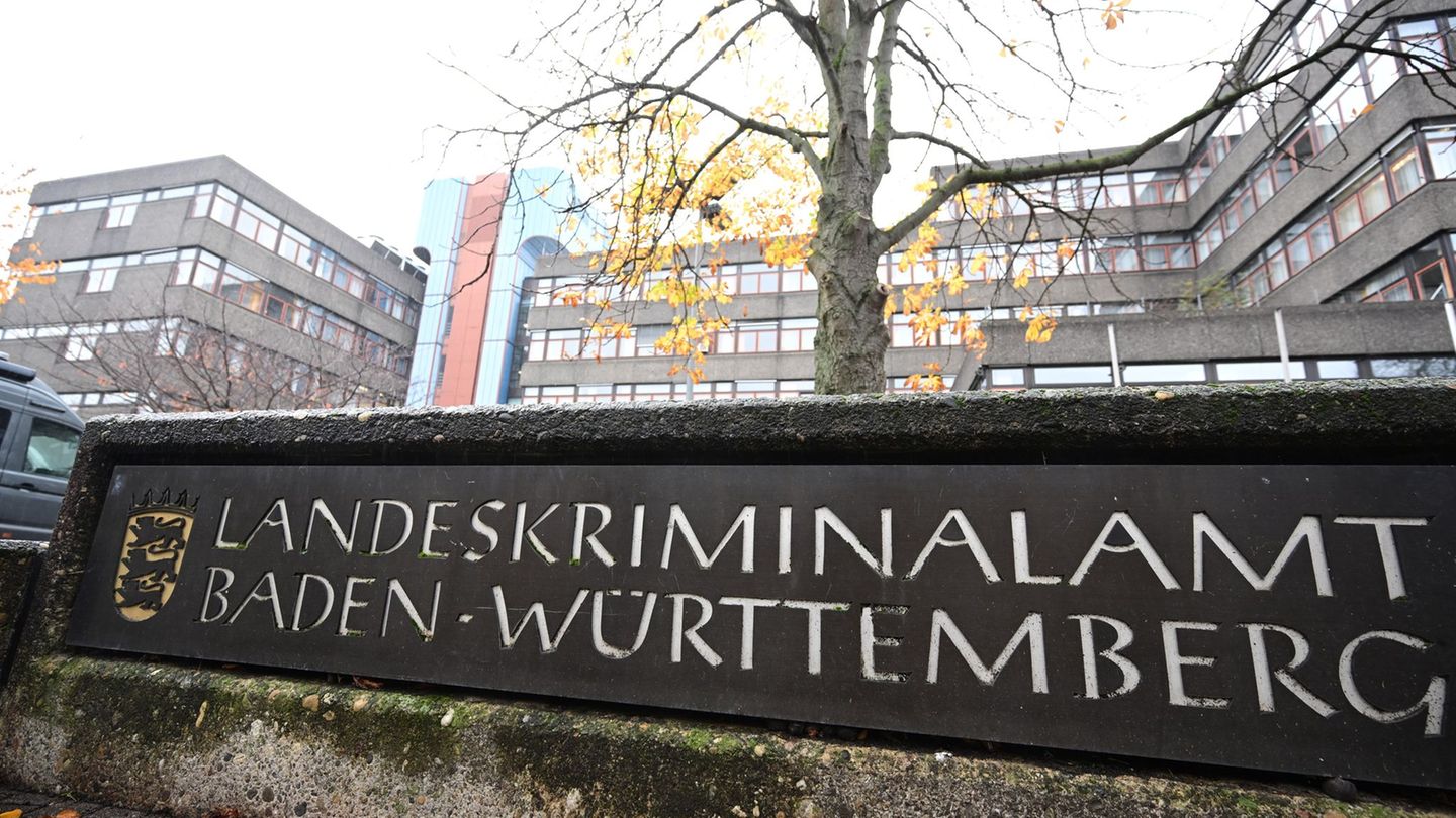 Zwei Mitarbeiter des Landeskriminalamtes stehen im Fokus von Betrugs-Ermittlern. (Archivbild) Foto: Bernd Weißbrod/dpa