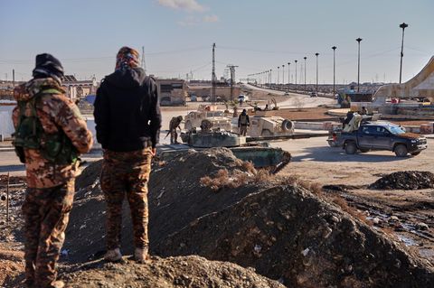 Syrien: Soldaten der kurdisch geführten und von den USA unterstützten Syrischen Demokratischen Kräfte (SDF)