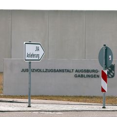 Blick auf die JVA Augsburg