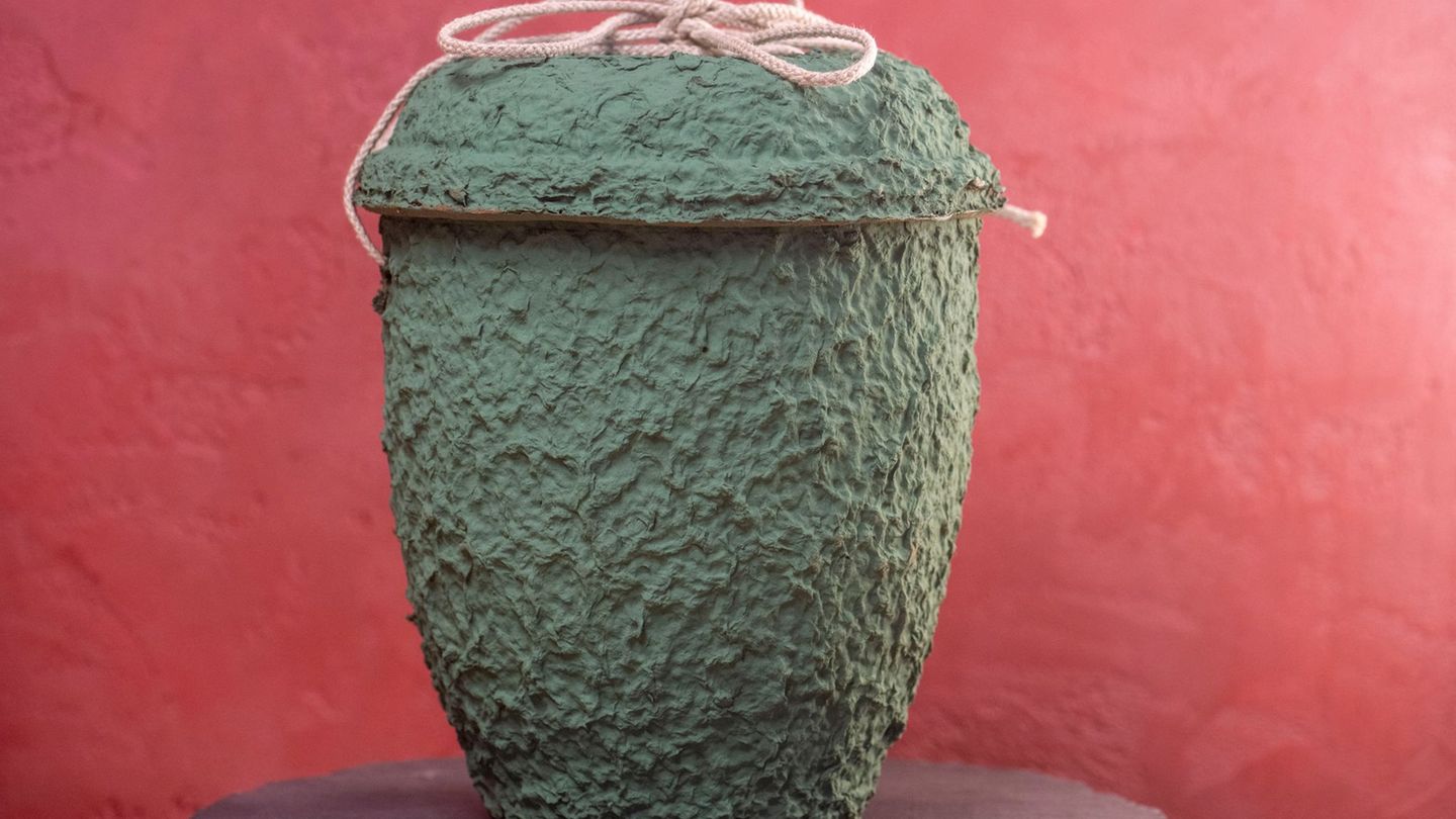 Die Bestattung in Rhein und Mosel ist jetzt in Rheinland-Pfalz möglich. (Symbolbild) Foto: Harald Tittel/dpa