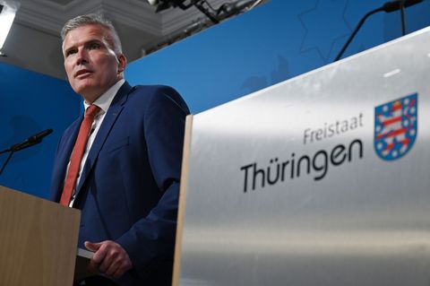 Das Land hilft bei Gemeindefusionen mit Geld, wie Staatssekretär Bausewein erläutert. (Archivbild) Foto: Martin Schutt/dpa