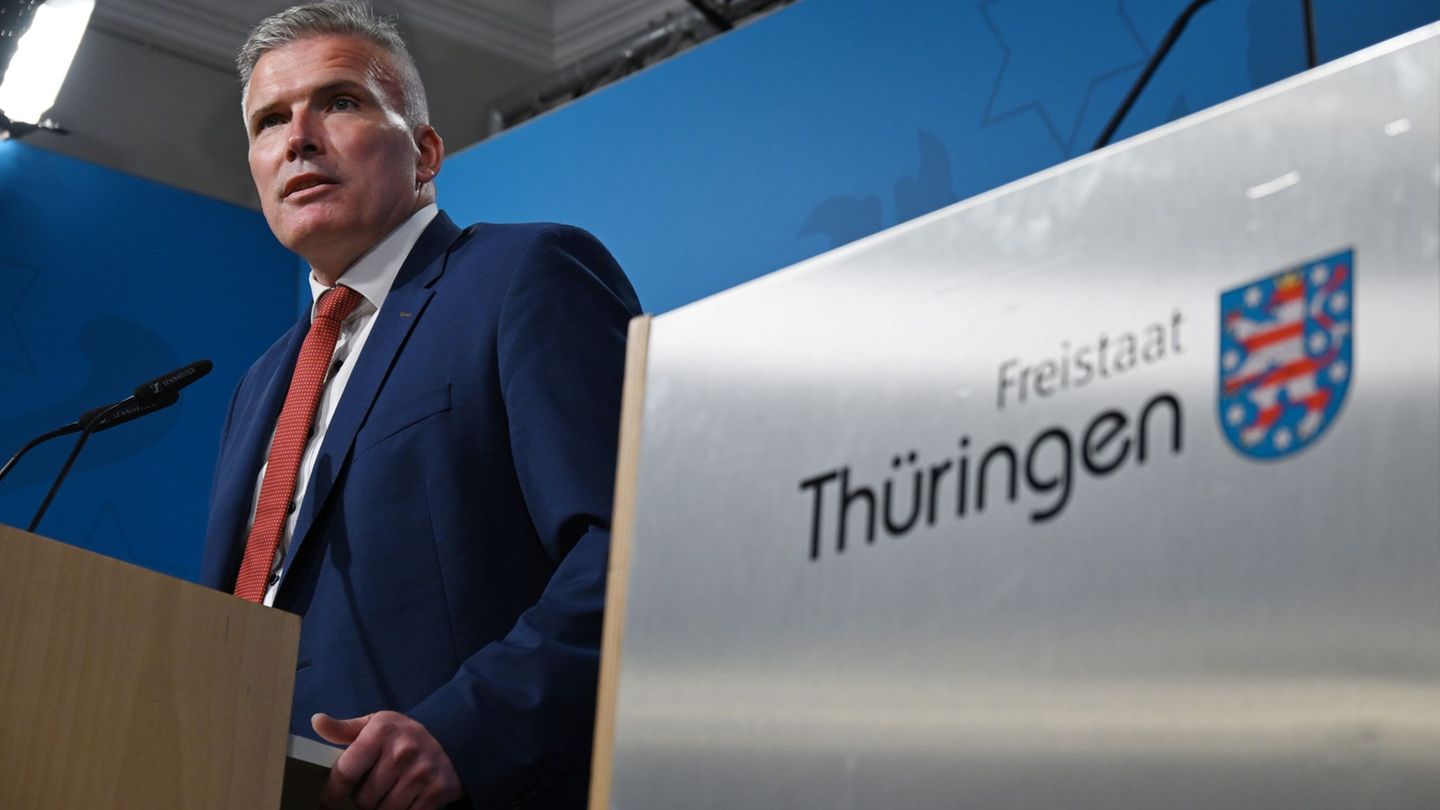 Das Land hilft bei Gemeindefusionen mit Geld, wie Staatssekretär Bausewein erläutert. (Archivbild) Foto: Martin Schutt/dpa