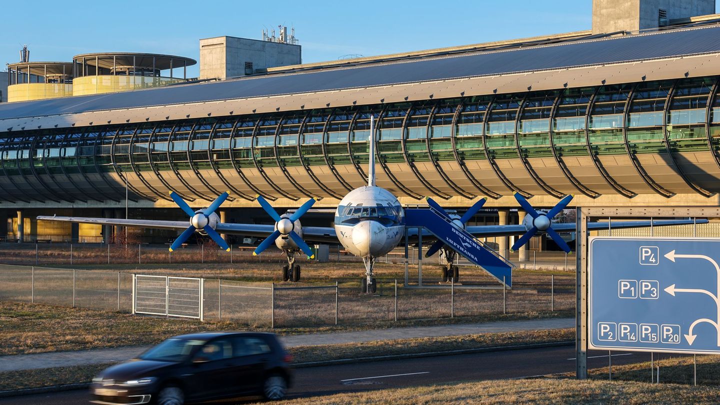 Die Flughäfen Leipzig/Halle und Dresden sollen ab 2030 ohne Landesgeld auskommen. Foto: Jan Woitas/dpa