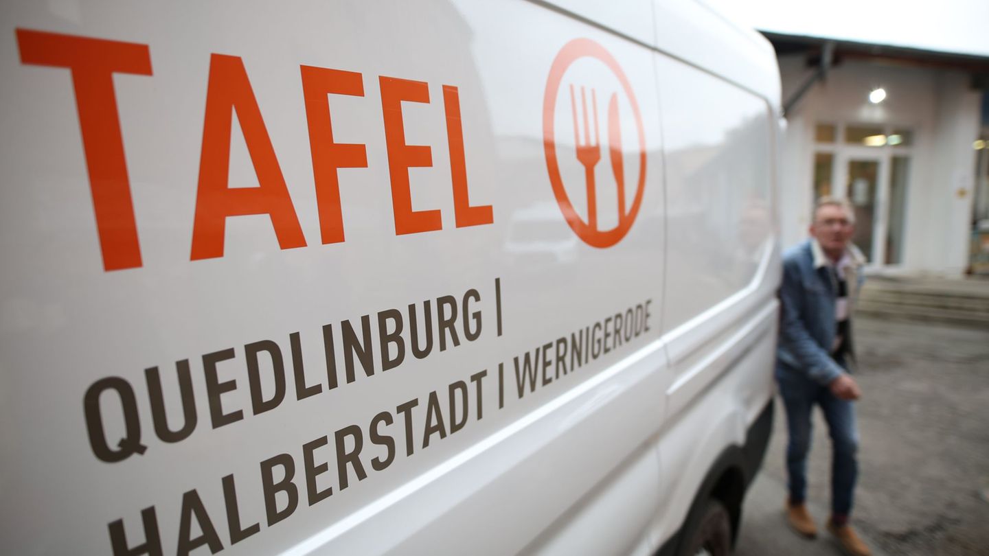 Die Tafel in Sachsen-Anhalt hat im vergangenen Jahr weniger Spenden erhalten. (Archivbild) Foto: Matthias Bein/dpa