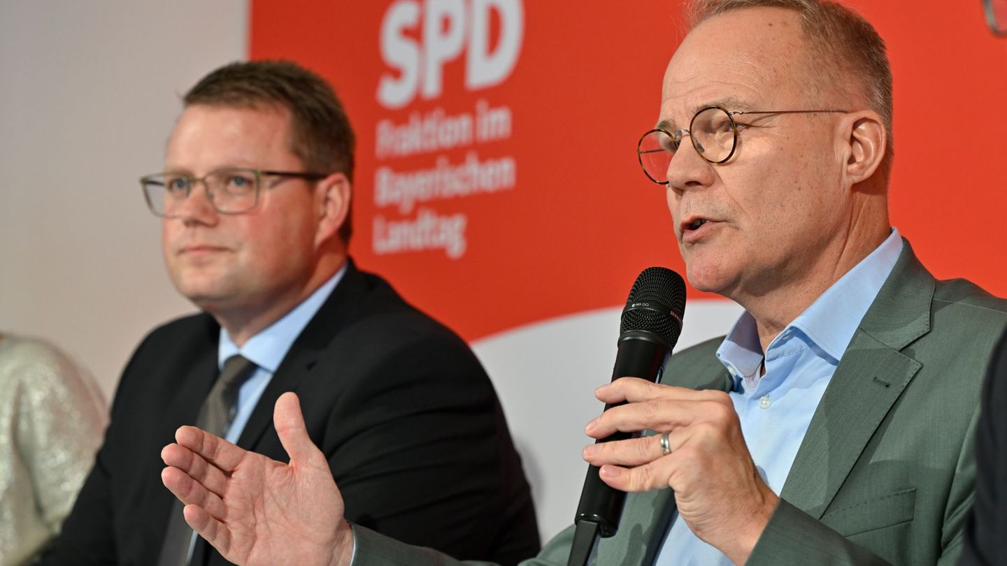 Matthias Miersch, Chef der SPD-Bundestagsfraktion (r), und Bayerns SPD-Fraktionschef Holger Grießhammer in Bad Aibling. Foto: Uw