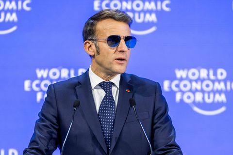 Emmanuel Macron hält seine Rede in Macron