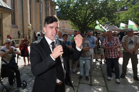 Die AfD-Landtagsfraktion im Brandenburger Landtag äußert sich zum Rechtsextremisten Martin Sellner und einer geplanten Veranstal