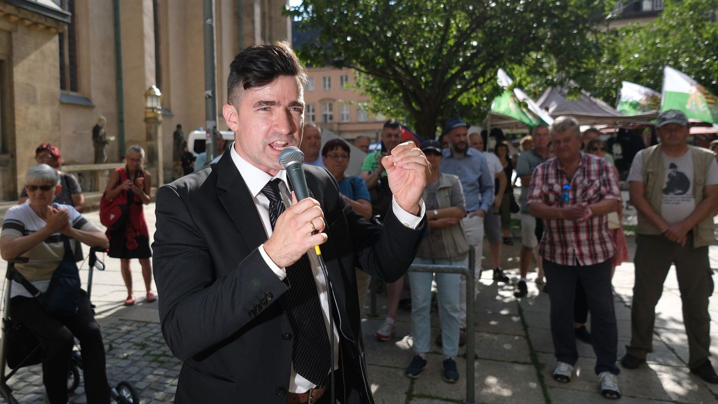 Die AfD-Landtagsfraktion im Brandenburger Landtag äußert sich zum Rechtsextremisten Martin Sellner und einer geplanten Veranstal