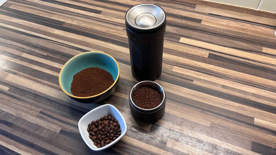 Powerpulver: Der Unterschied zwischen den Mahlgraden ist bei der OutIn Fino offensichtlich