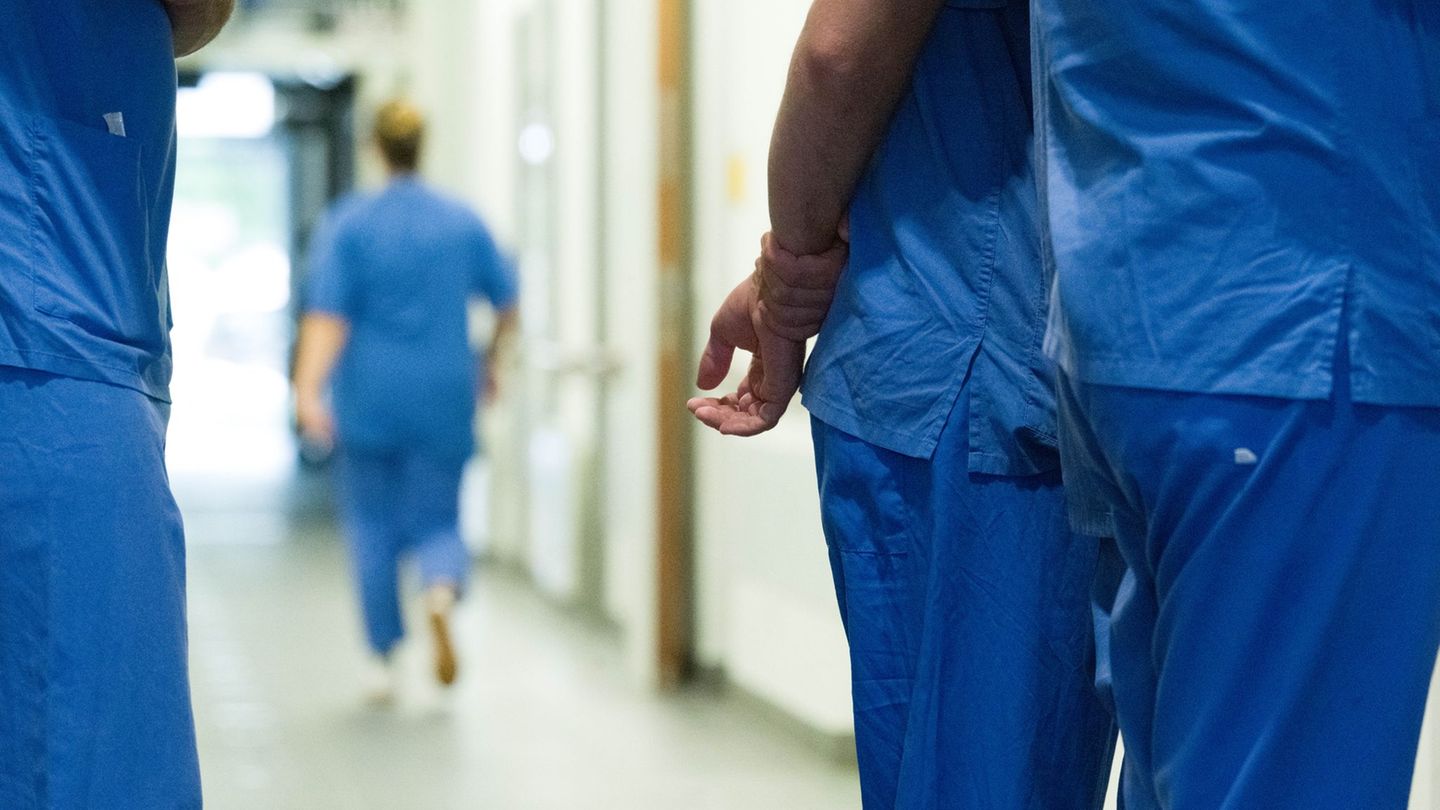 Für nicht ärztlich Beschäftigte in MV gilt eine 40-Stunden-Woche. (Symbolbild) Foto: Stefan Sauer/dpa