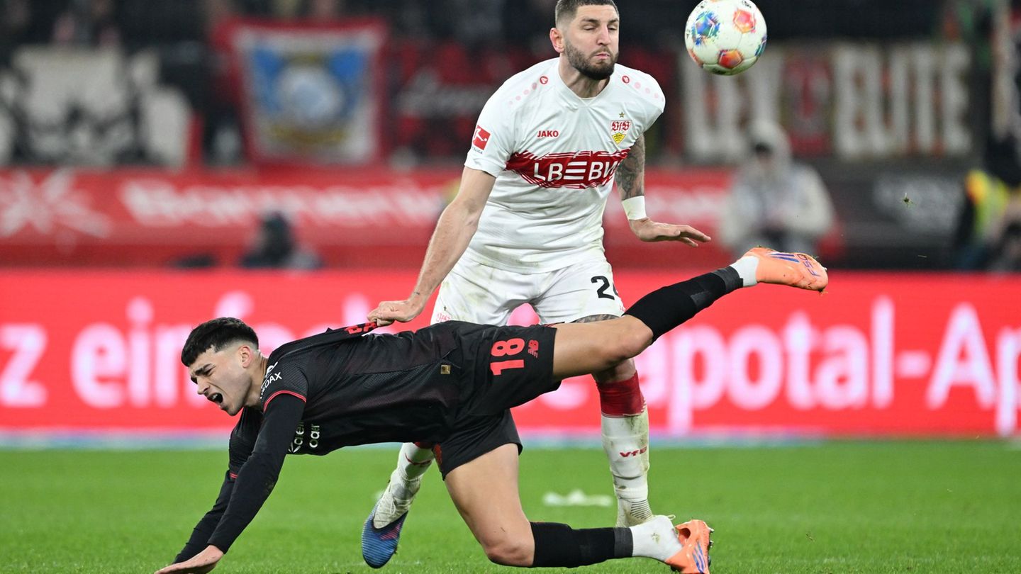 Wechselt nach Gladbach: Leverkusen-Stürmer Alejo Sarco (l). Foto: Federico Gambarini/dpa