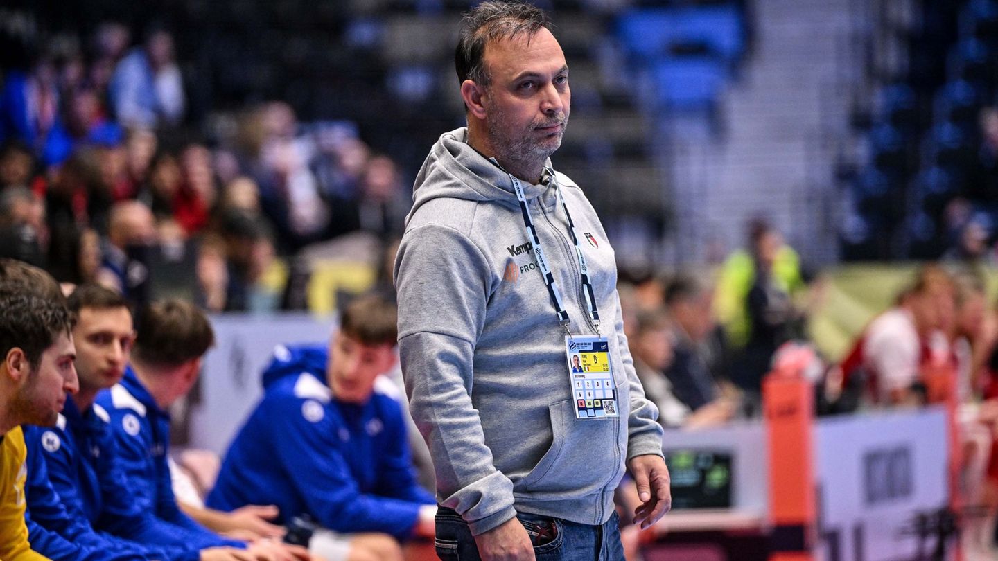 Für Bob Hanning war es das erste Turnier als italienischer Nationaltrainer. Foto: Luigi Canu/LiveMedia-IPA/ZUMA Press Wire/dpa