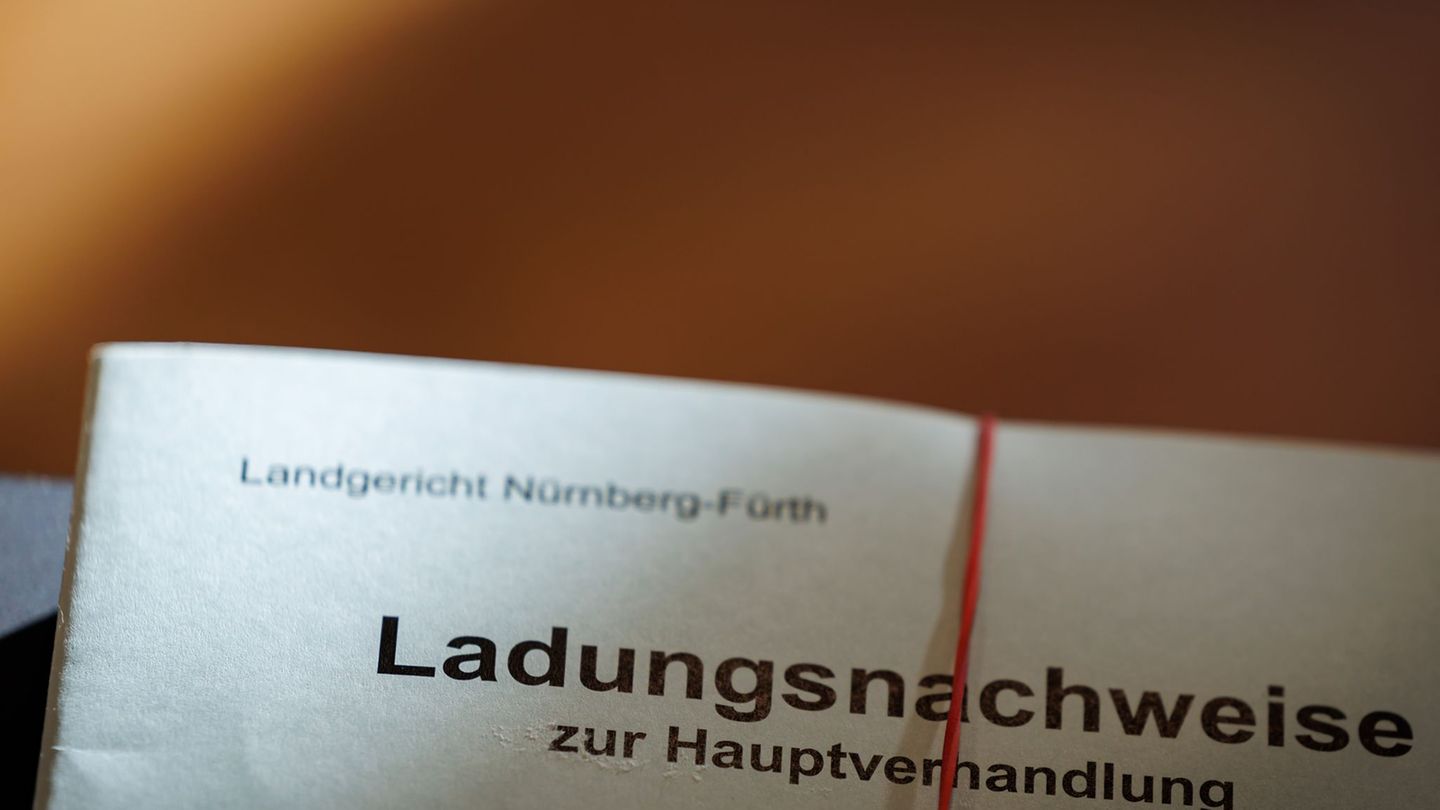 Das Landgericht hat ein Urteil gegen einen Apotheker und einen Mediziner gesprochen. (Symbolbild) Foto: Daniel Karmann/dpa