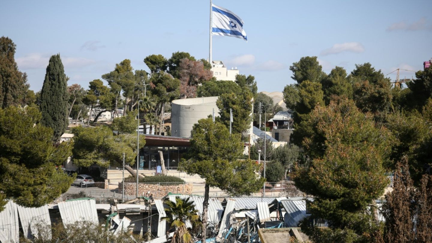 Abrissarbeiten am UNRWA-Hauptquartier in Ostjerusalem